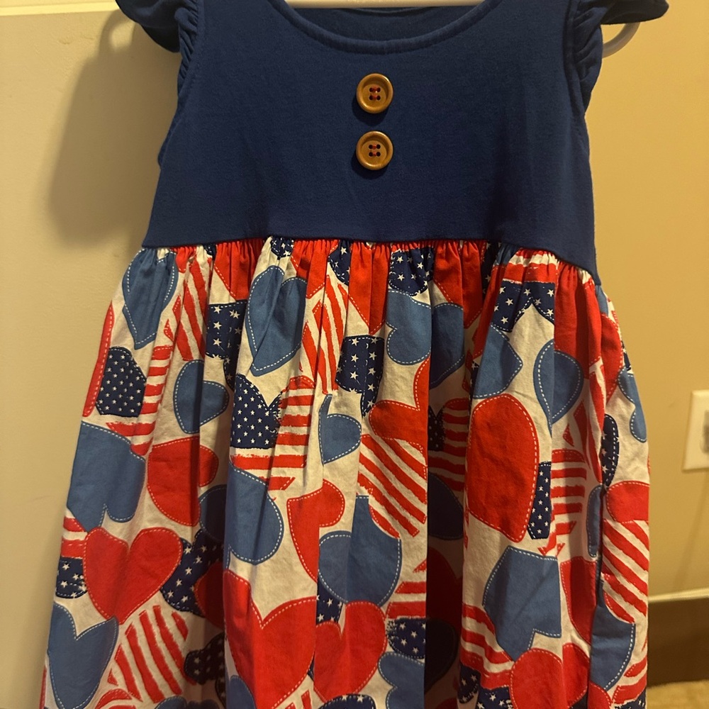 Elenor Rose size 5-6 Patriotic Heart Dress with Button Detail